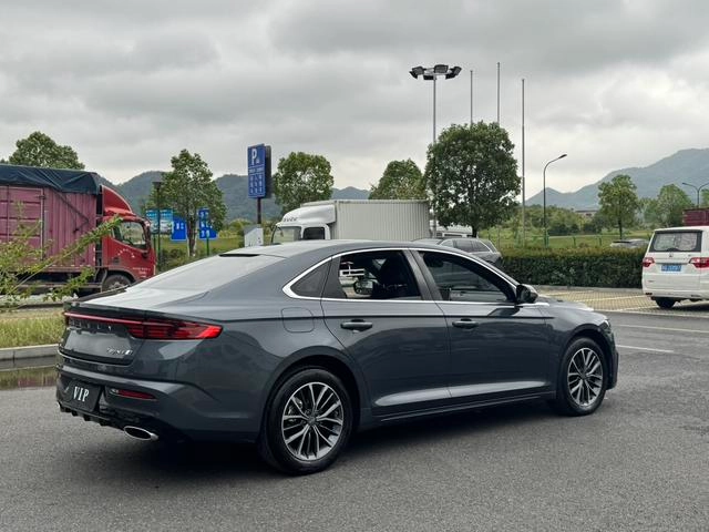Geely Preface 2023 1.5T soaring version exterior photo 5