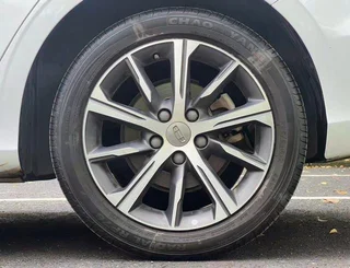Geely Emgrand 2022 Номер 4 Поколение 1.5L CVT Флагманский интерьер фото 10