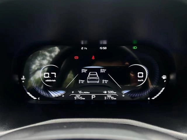 Geely Emgrand 2022 Номер 4 Поколение 1.5L CVT Флагманский интерьер фото 15