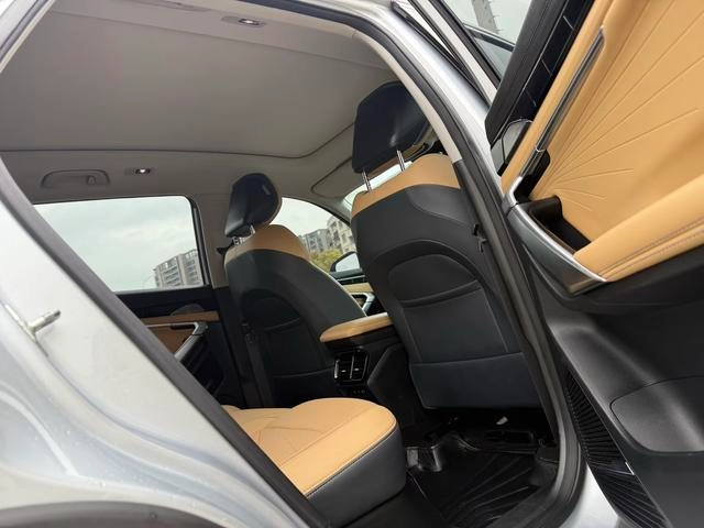 Geely Boyue L 2023 1.5TD DCT Premium Trim interior photo 13