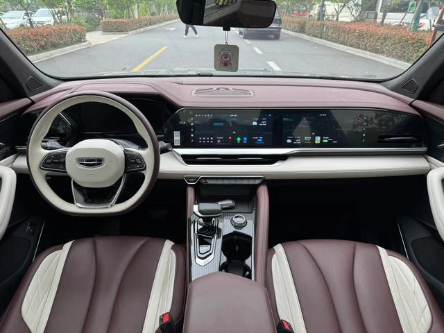 Geely Monjaro 2021 2.0TD DCT EVO Two-wheel drive noble type exterior photo 6 Geely Monjaro 2021 2.0TD DCT EVO Two-wheel drive noble type exterior photo 6