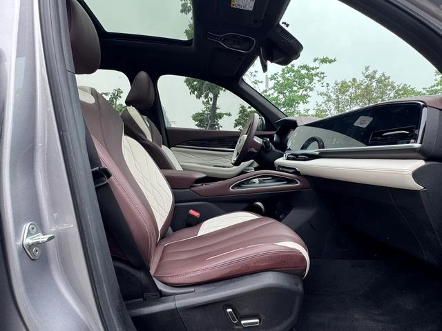 Geely Monjaro 2021 2.0TD DCT EVO Two-wheel drive noble type interior photo 13 Geely Monjaro 2021 2.0TD DCT EVO Two-wheel drive noble type interior photo 13