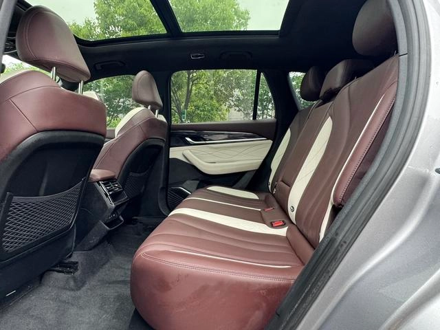 Geely Monjaro 2021 2.0TD DCT EVO Two-wheel drive noble type interior photo 14 Geely Monjaro 2021 2.0TD DCT EVO Two-wheel drive noble type interior photo 14