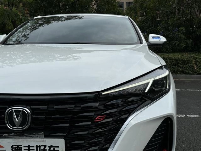 Changan Eado 2023 PLUS Enjoyment Edition Blue whale NE 1.4T GDI DCT Premium Trim exterior photo 3