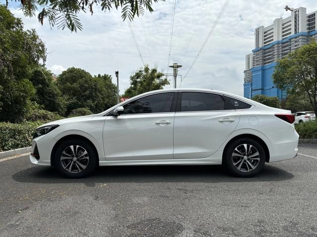 Changan Eado 2023 PLUS Enjoyment Edition Blue whale NE 1.4T GDI DCT Premium Trim exterior photo 9