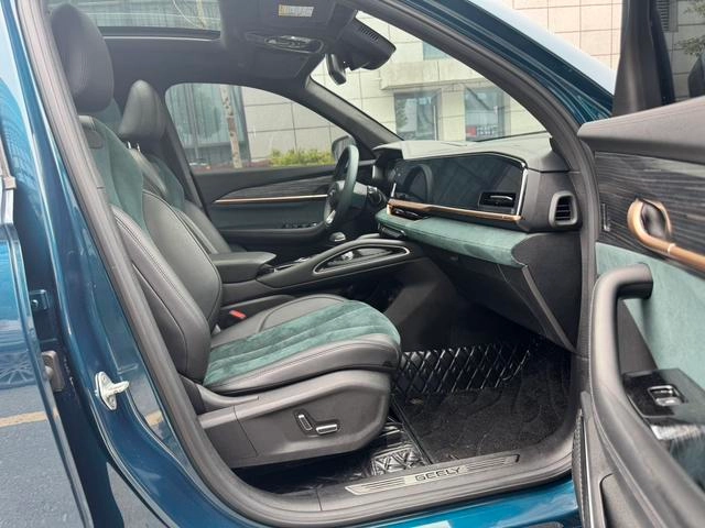 Geely Monjaro 2021 2.0TD DCT EVO Two-wheel-drive Zhizun type interior photo 12