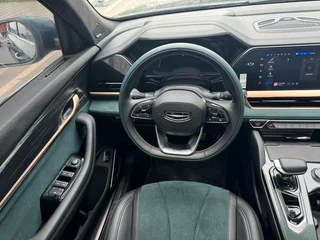 Geely Monjaro 2021 2.0TD DCT EVO Two-wheel-drive Zhizun type interior photo 14