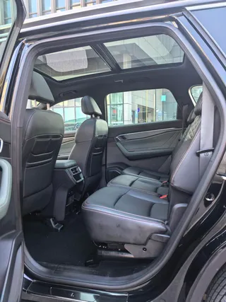 Geely Okavango L 2023 2.0TD DCT Premium Trim interior photo 9