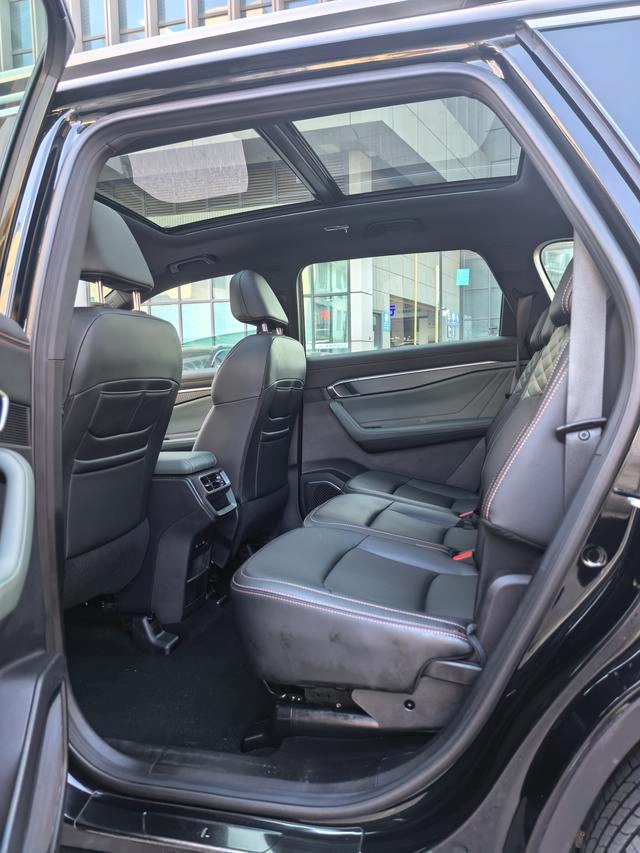Geely Okavango L 2023 2.0TD DCT Premium Trim interior photo 9