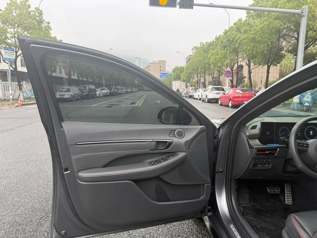 Hyundai Sonata 2024 2.0T N Line Max interior photo 14 Hyundai Sonata 2024 2.0T N Line Max interior photo 14