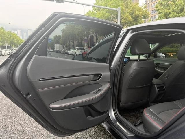 Hyundai Sonata 2024 2.0T N Line Max interior photo 19 Hyundai Sonata 2024 2.0T N Line Max interior photo 19