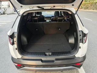 Hyundai Tucson 2023 Tucson L 1.5T GLX Versión Elite de tracción a dos ruedas interior foto 7 Hyundai Tucson 2023 Tucson L 1.5T GLX Versión Elite de tracción a dos ruedas interior foto 7
