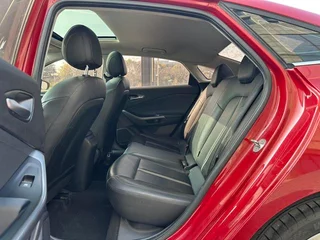 Hyundai Lafesta 2019 280TGDi Version sportive Pays VI intérieur photo 9 Hyundai Lafesta 2019 280TGDi Version sportive Pays VI intérieur photo 9