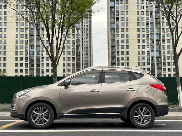 Hyundai ix35 2015 2.0L Tipo inteligente de tracción automática en dos ruedas País IV exterior foto 4