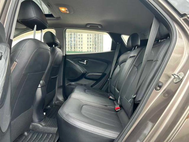 Hyundai ix35 2015 2.0L Tipo inteligente de tracción automática en dos ruedas País IV exterior foto 6