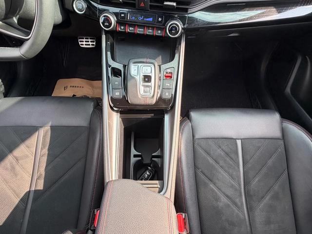 Hyundai Lafesta 2023 270TGDi DCT N Line DLX Edición de lujo interior foto 11 Hyundai Lafesta 2023 270TGDi DCT N Line DLX Edición de lujo interior foto 11