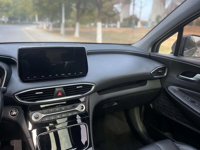 Hyundai Santa Fe 2020 380 TGDi TOP Versión insignia automática de tracción en dos ruedas interior foto 20