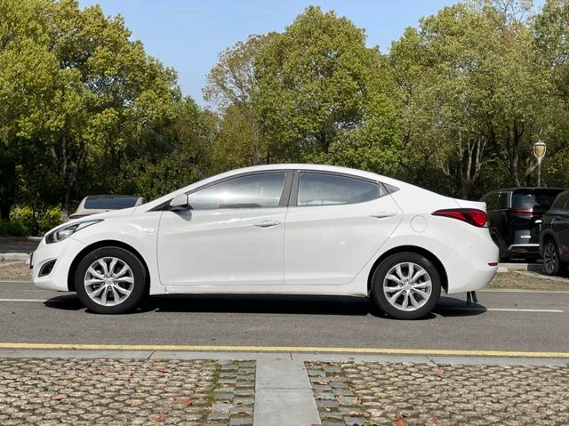 Hyundai Elantra Langdong 2016 1.6L Tipo inteligente automático exterior foto 4
