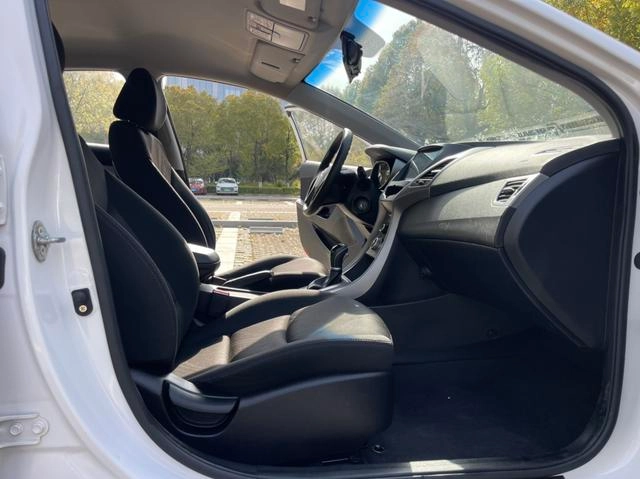 Hyundai Elantra Langdong 2016 1.6L Tipo inteligente automático interior foto 11