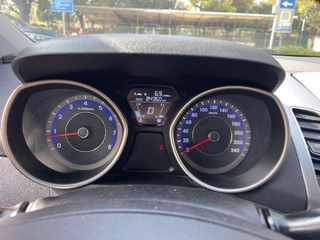 Hyundai Elantra Langdong 2016 1.6L Tipo inteligente automático interior foto 14