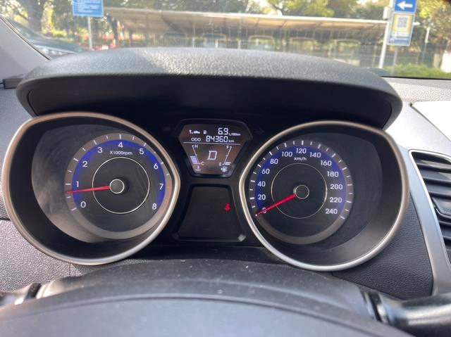 Hyundai Elantra Langdong 2016 1.6L Tipo inteligente automático interior foto 14