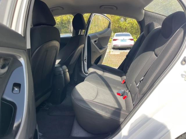 Hyundai Elantra Langdong 2016 1.6L Tipo inteligente automático interior foto 18