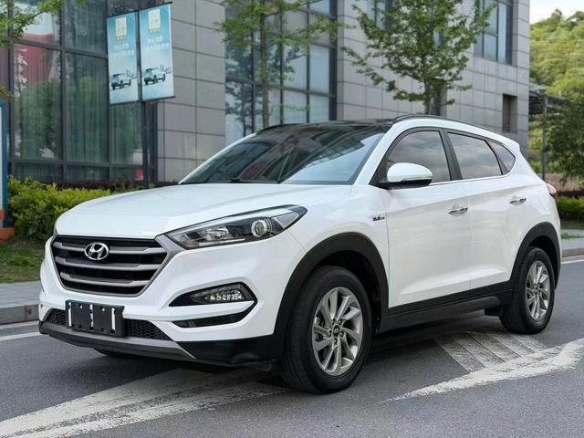 Hyundai Tucson 2015 1.6T Doble embrague, tracción delantera, versión inteligente - Image 1