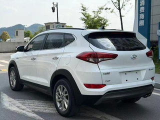 Hyundai Tucson 2015 1.6T Dual-clutch, two-wheel drive, intelligent model interior photo 11 Hyundai Tucson 2015 1.6T Dual-clutch, two-wheel drive, intelligent model interior photo 11