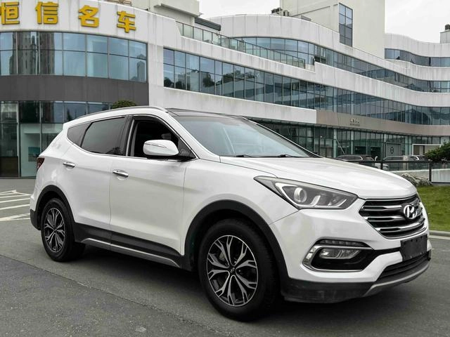Hyundai Santa Fe 2017 2.4L Automatic two-drive intelligent type 5 seat exterior photo 3