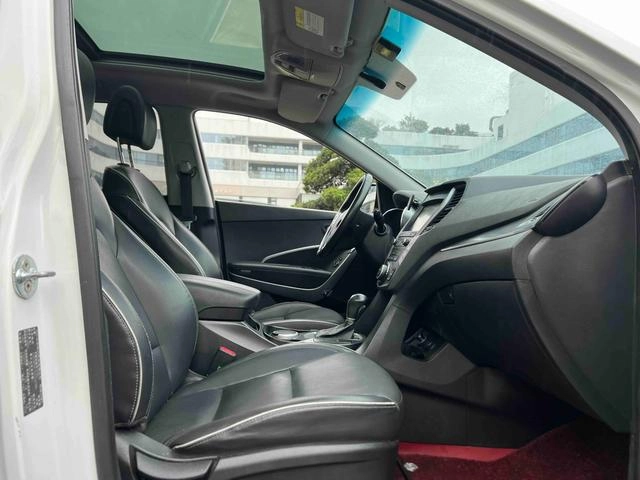 Hyundai Santa Fe 2017 2.4L Automatic two-drive intelligent type 5 seat exterior photo 6