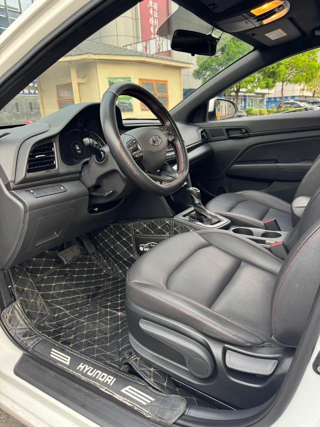 Hyundai Elantra Lingdong 2019 1.4T Double embrayage et éblouissement Type de vitalité intérieur photo 8