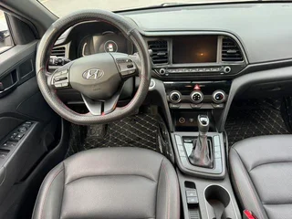 Hyundai Elantra Lingdong 2019 1.4T Double embrayage et éblouissement Type de vitalité intérieur photo 12
