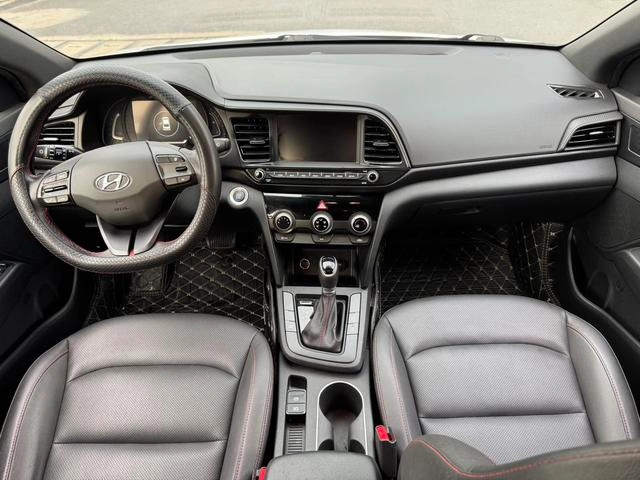 Hyundai Elantra Lingdong 2019 1.4T Double embrayage et éblouissement Type de vitalité intérieur photo 13