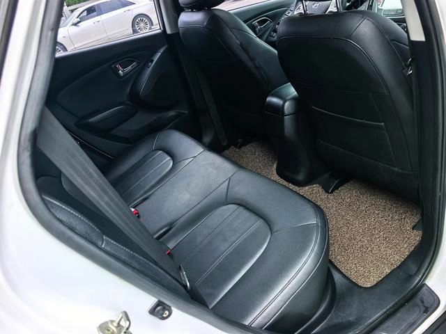 Hyundai ix35 2015 2.0L Automatic two-drive intelligent type country IV interior photo 11 Hyundai ix35 2015 2.0L Automatic two-drive intelligent type country IV interior photo 11