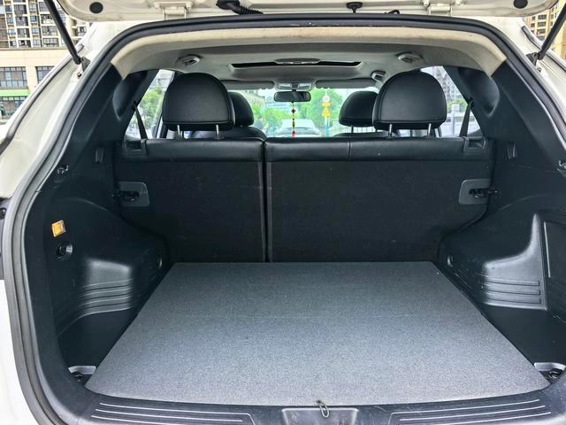 Hyundai ix35 2015 2.0L Automatic two-drive intelligent type country IV interior photo 13 Hyundai ix35 2015 2.0L Automatic two-drive intelligent type country IV interior photo 13