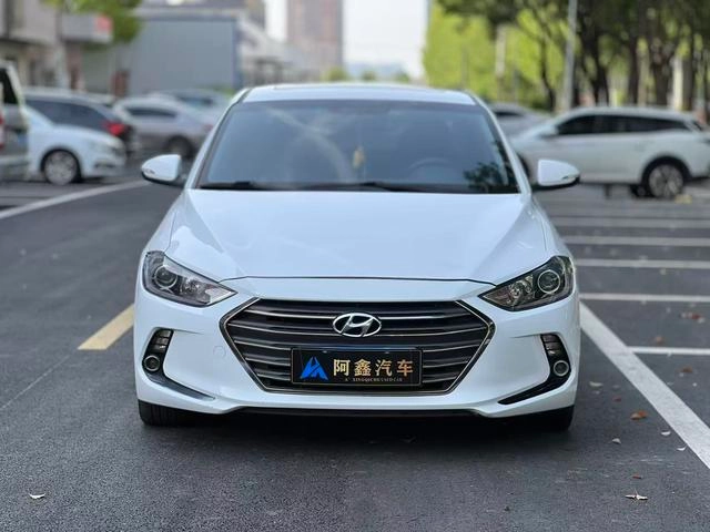 Hyundai Elantra Lingdong 2018 1.4T Dual-clutch dazzle vitality type exterior photo 2