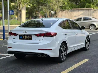 Hyundai Elantra Lingdong 2018 1.4T Dual-clutch dazzle vitality type interior photo 8