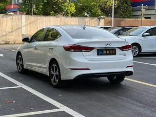 Hyundai Elantra Lingdong 2018 1.4T Dual-clutch dazzle vitality type interior photo 9