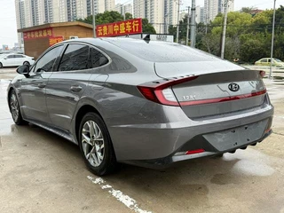 Hyundai Sonata 2020 270TGDi GL DCT Leading Edition interior photo 10 Hyundai Sonata 2020 270TGDi GL DCT Leading Edition interior photo 10