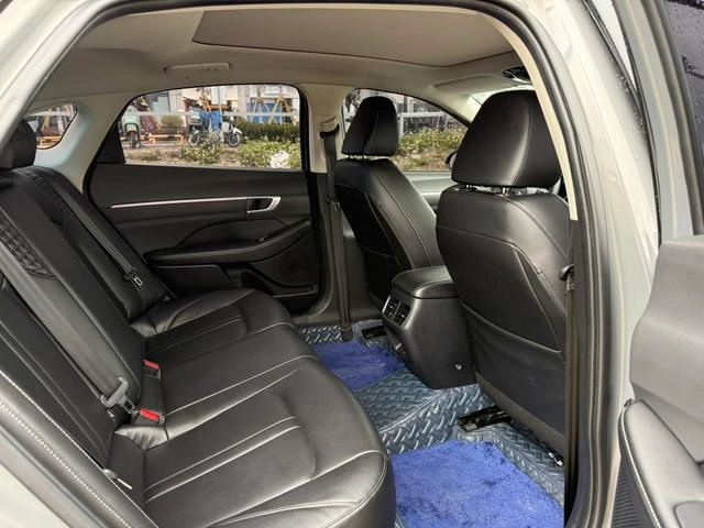 Hyundai Sonata 2020 270TGDi GL DCT Leading Edition interior photo 12 Hyundai Sonata 2020 270TGDi GL DCT Leading Edition interior photo 12