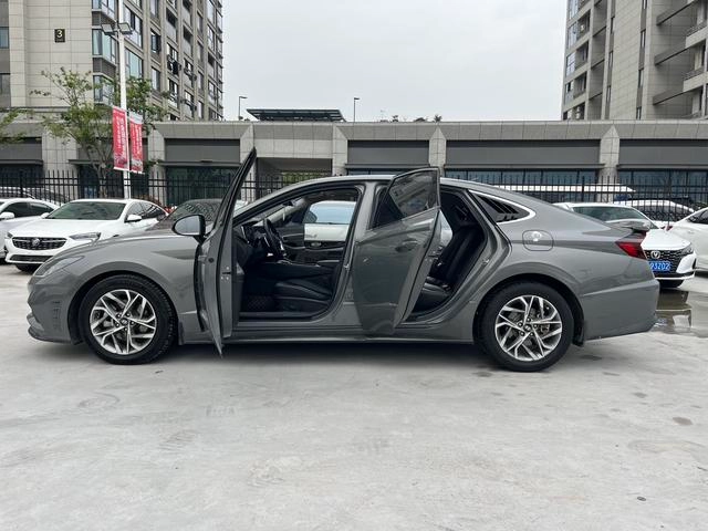 Hyundai Sonata 2020 270TGDi GL DCT Leading Edition interior photo 16 Hyundai Sonata 2020 270TGDi GL DCT Leading Edition interior photo 16