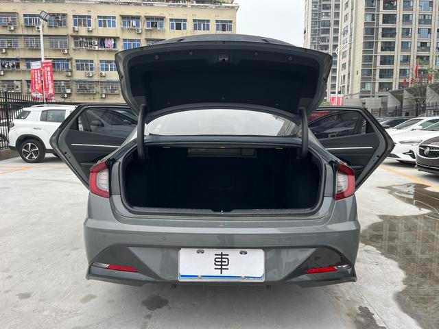 Hyundai Sonata 2020 270TGDi GL DCT Leading Edition interior photo 18 Hyundai Sonata 2020 270TGDi GL DCT Leading Edition interior photo 18