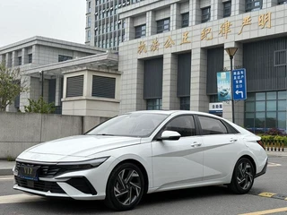 Hyundai Elantra 2023 1.5L CVT LUX Premium Edition