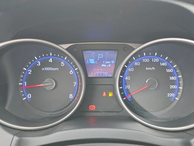Hyundai ix35 2015 2.0L Automatic two-drive intelligent type country IV exterior photo 5 Hyundai ix35 2015 2.0L Automatic two-drive intelligent type country IV exterior photo 5