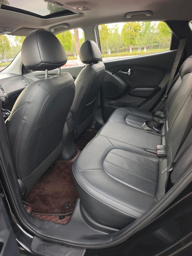 Hyundai ix35 2015 2.0L Automatic two-drive intelligent type country IV interior photo 7 Hyundai ix35 2015 2.0L Automatic two-drive intelligent type country IV interior photo 7