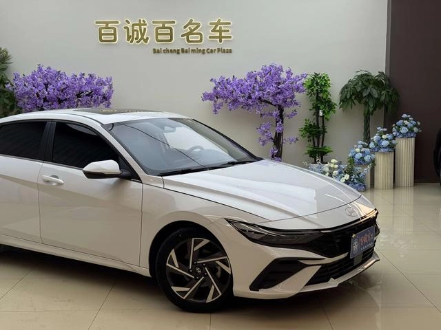 Hyundai Elantra 2023 1.5L CVT LUX Premium Edition exterior photo 4 Hyundai Elantra 2023 1.5L CVT LUX Premium Edition exterior photo 4