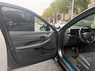Hyundai Sonata 2024 2.0T N Line Pro interior foto 15 Hyundai Sonata 2024 2.0T N Line Pro interior foto 15
