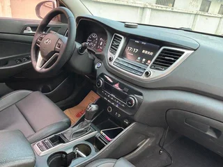 Hyundai Tucson 2015 1.6T Dual-clutch, two-wheel drive, intelligent model interior photo 11 Hyundai Tucson 2015 1.6T Dual-clutch, two-wheel drive, intelligent model interior photo 11