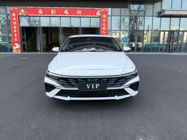 Hyundai Elantra 2023 1.5L CVT LUX Premium Edition exterior photo 2 Hyundai Elantra 2023 1.5L CVT LUX Premium Edition exterior photo 2