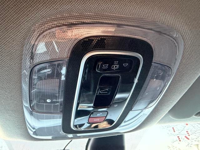 Hyundai Elantra 2023 1.5L CVT LUX Premium Edition interior photo 19 Hyundai Elantra 2023 1.5L CVT LUX Premium Edition interior photo 19